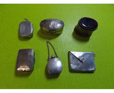 TWO SILVER MINIATURE VINAIGRETTES, STERLING SILVER SCENT PHIAL IN THE FORM OF A BAG, OVAL ONYX INSET BOX, STAMP CASE AND ONE 