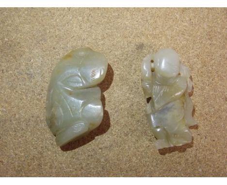 JADE CARVING OF A HAPPY BOY AND ONE OTHER (A/F) 5.5CM