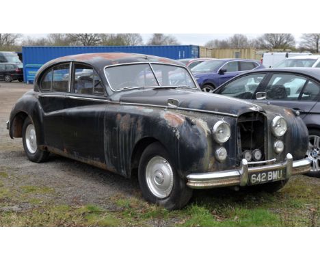  1954 black, Jaguar Mark VII 2-Axle-Rigid Body, for restoration. Registration Number 642 BMU.  - 1950s Jaguar, non runner - 