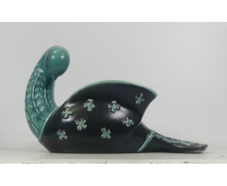 Beswick Decorative Dove 1555 Planter 26cm long x 16cm Tall (old chip on wing noted)