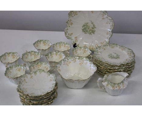 A pretty Shelley Wileman&nbsp; Foley bone china tea set 32 pieces (empire 5043 trailing ivy pattern)
