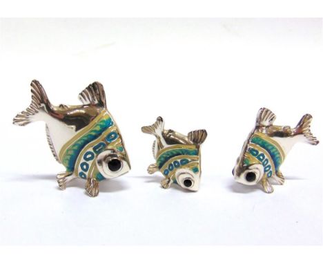 SATURNO, ITALY: A GRADUATED SET OF THREE SILVER AND ENAMEL TROPICAL FISH,  the largest approx 50mm nose to tail