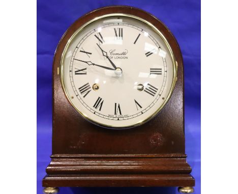 Comitti of London chiming mantel clock, H: 21 cm. P&amp;P Group 3 (£25+VAT for the first lot and £5+VAT for subsequent lots) 