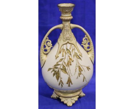 Early Royal Worcester twin handled vase, H: 22 cm. No cracks, chips or visible restoration. P&amp;P Group 2 (£18+VAT for the 