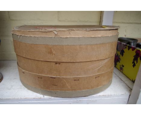 A vintage Dunn & Co top hat, size 7, in card box. 