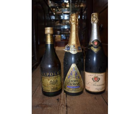 A 70cl bottle of Napoleon brandy; together with two bottles of Champagne; and three bottles of sparkling wine.