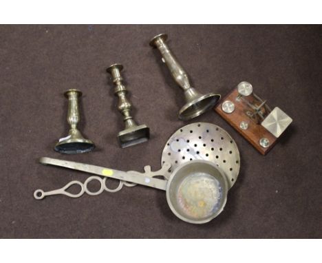 A SELECTION OF ANTIQUE BRASSWARE PLUS POSTAL SCALES