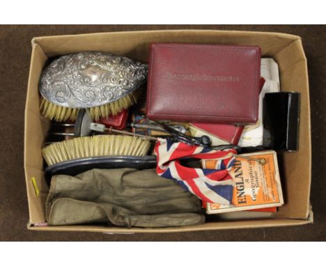 A TRAY OF COLLECTABLES TO INC PLAYING CARDS ETC