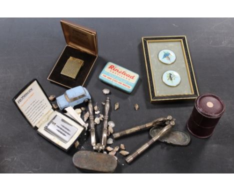 A BAG OF COLLECTABLES TO INC LIGHTERS