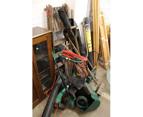 A QUANTITY OF ASSORTED TOOLS TO INCLUDE AN ELECTRIC MOWER