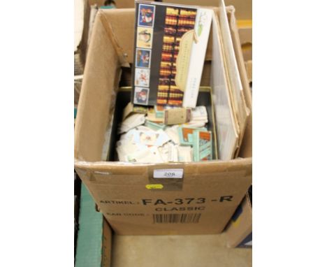 A SELECTION OF CIGARETTE CARDS, FIRST DAY COVERS, ETC