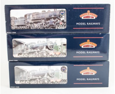 Bachmann Ivatt class 4 2-6-0 43096, BR lined black L/crest locomotive set 32-579,  Ivatt class 2 2-6-0 46520 BR green lined l