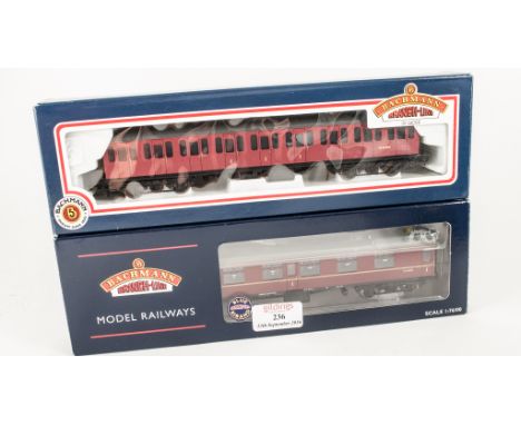Bachmann Passenger coaches 39-076B, 39-151B, 34-478, 34-403, 39-271, 39-251a, 39-252, 34-625, 34-378, 39-332, (10).