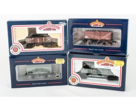 Bachmann rolling stock wagons, different types and advertising, all boxed (68).