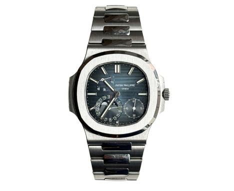 PATEK PHILIPPE Nautilus ArmbanduhrRef.-Nr.: 5712/1A-001; mit Mondphase; Kaufdatum 6. Nov. 2015; Automatik; Tresorobjekt, in n