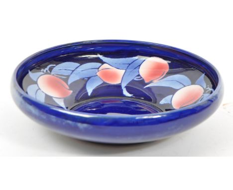 Walter Slater - Shelley - An early 20th Century shallow bowl decorated to the interior in a royal blue lustre with internal l
