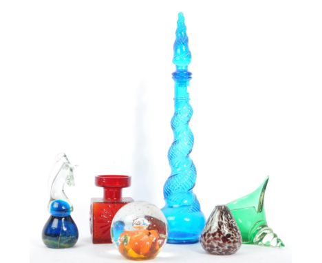 A collection of vintage mid 20th century studio art glass. Comprising of a Empoli genie twist bottle with stopper, Mdina glas