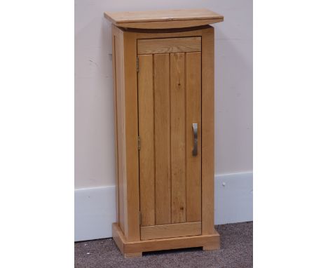 Light oak single door side/bedside cabinet, W41cm, H93cm, D26cm Condition Report Click here for further images, condition, au