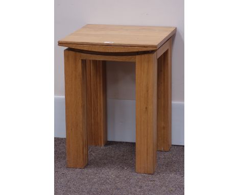 Light oak square lamp table, 45cm x 45cm, H60cm Condition Report Click here for further images, condition, auction times & de