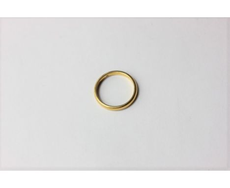 A 22ct gold ring, 3.9g