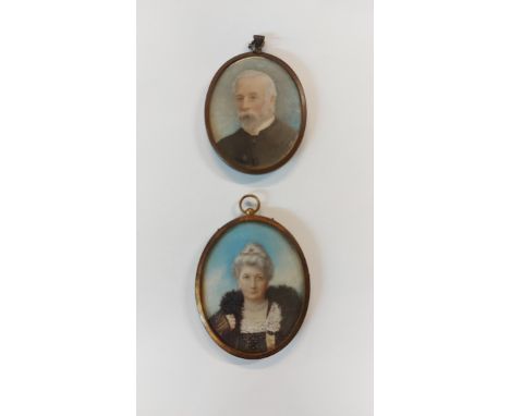 Two framed antique portrait miniatures on ivory, one depicting a bearded gentleman 6LVW7SAN), the other a lady (19CCHBHR)