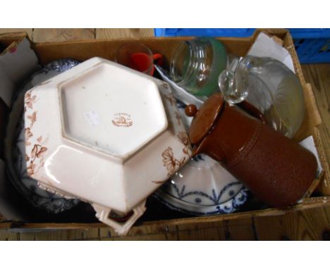 A box containing a quantity of assorted ceramic and glass items