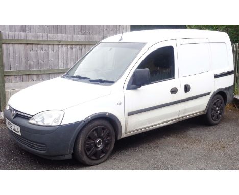 A 2006 Vauxhall Combo 1.7 CDTi van with 1686cc diesel engine, five speed manual gear box, 316,509 recorded miles - Reg. No. F