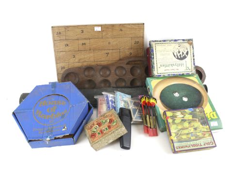A collection of assorted vintage games. Including card games, Tiddledy Winks and Halma, in original boxes, etc. 