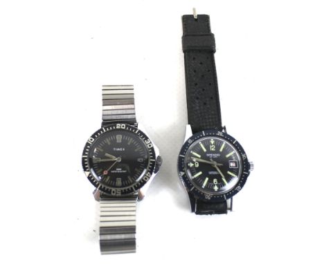 Timex and Spendid DeLuxe, two gentleman's stainless steel wrist/bracelet watches. comprising; Timex, black dial with luminous