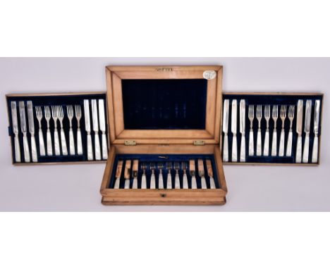 A Harlequin Set of Eighteen George IV Silver and Mother of Pearl Handled Fruit Knives and Forks by W M, AM , Glasgow 1828, an