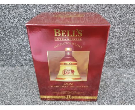 Bell's Extra Special old scotch whisky christmas 1996 decanter, 70cl still sealed, with original box