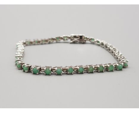 A silver and jade bracelet 8g gross