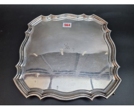 A large silver piecrust salver, by&nbsp;Gladwin Ltd, Sheffield 1932, 30cm, 906g. 