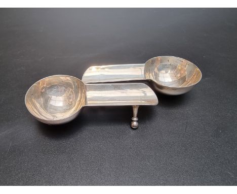 A pair Victorian of silver cigar holders, by Haseler Brothers, Birmingham 1898, 9cm long, 63g. 