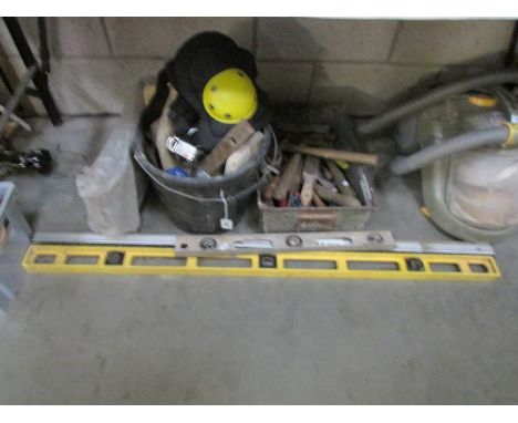 A mixed lot of sundry builders tools etc.,