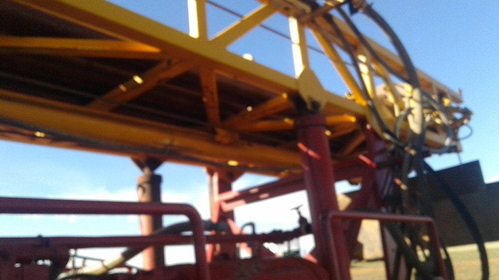 Sanderson Cyclone Drilling Rig TH100 with 300' of drilling pipe. Comes