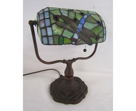 Tiffany style desk lamp with dragonfly design (needs bolt - not tested)