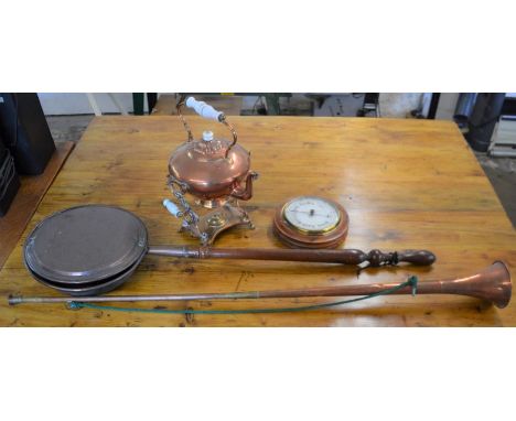 Copper kettle, coaching horn, bed warming pan &amp; an aneroid barometer (cracked glass)&nbsp;