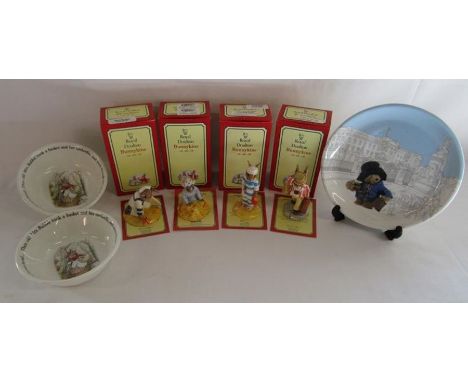 4 boxed Royal Doulton Bunnykins figurines - Father Bunnykin, Seaside Bunnykin, Mother Bunnykin, Sailor Bunnykin - 2 Wedgwood 