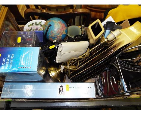A mixed lot to include ceramics, Samsung VP-W60B video recorder, telephone and similar