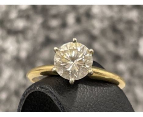 Ladies 14ct gold white stone solitaire ring. 2.7g size N