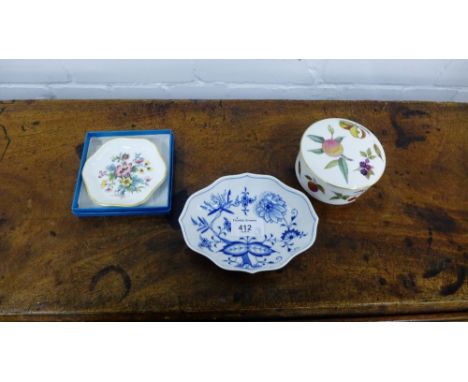 A Meissen blue onion patterned scalloped edge dish together with a  Royal Worcester Arden pattern jar and cover and a Coalpor