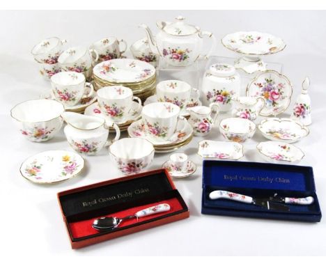 Various Royal Crown Derby Derby posies pattern wares, to include a part tea service with tea pot, 12cm high, cups, saucers, l