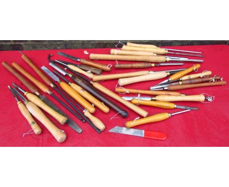 Various modern hand tools, chisels, Tormek and others, various size blades, to include 15cm long, 3cm wide, etc., various oth