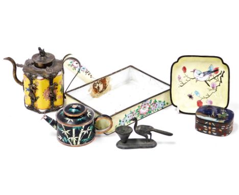 A small group of Chinese cloissone and enamel trinkets, including two teapots, small box, ashtray, teapot, etc.