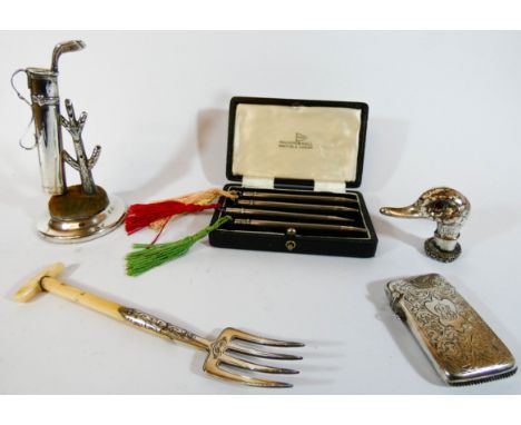 A dressing table tidy modelled as a bag of golf clubs, Walker &amp; Hall silver propelling pencil set in fitted case, Vesta c