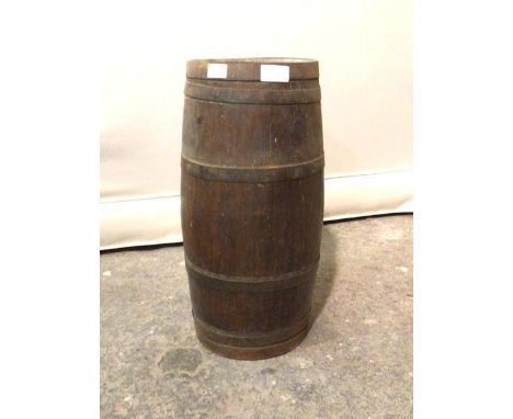 A coopered oak barrel stick stand (h.58cm)