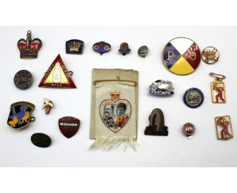 Assorted advertising related enamel badges comprising of W. O. Lewis H.P. Ford lapel badge, Ford 10 above blue enamel banner,