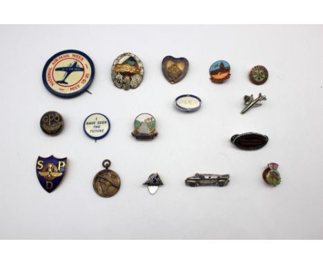 Assortment of various enamel badges comprising of unnamed General Motors Exhibit Worlds Fair 1940 'I Have Seen The Future' ba