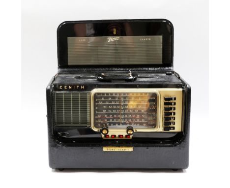 Zenith Trans-Oceanic Wave Magnet multi band shortwave radio in fitted black case. Dimensions approx 44cm x 28cm x 19cm. Crack